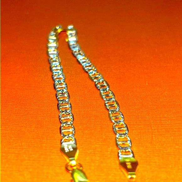 Elegant Gold Over Sterling Silver Valentino Bracelet? Size7-5” Made in Italy! - Picture 4 of 4